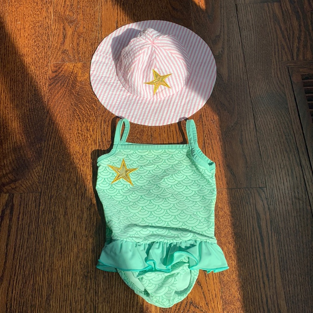 bABYASPEN TURQUOISE RUFFLED ONE-PIECE SWIMSUIT W/GOLD STAR & PINK STRIPED SUNHAT